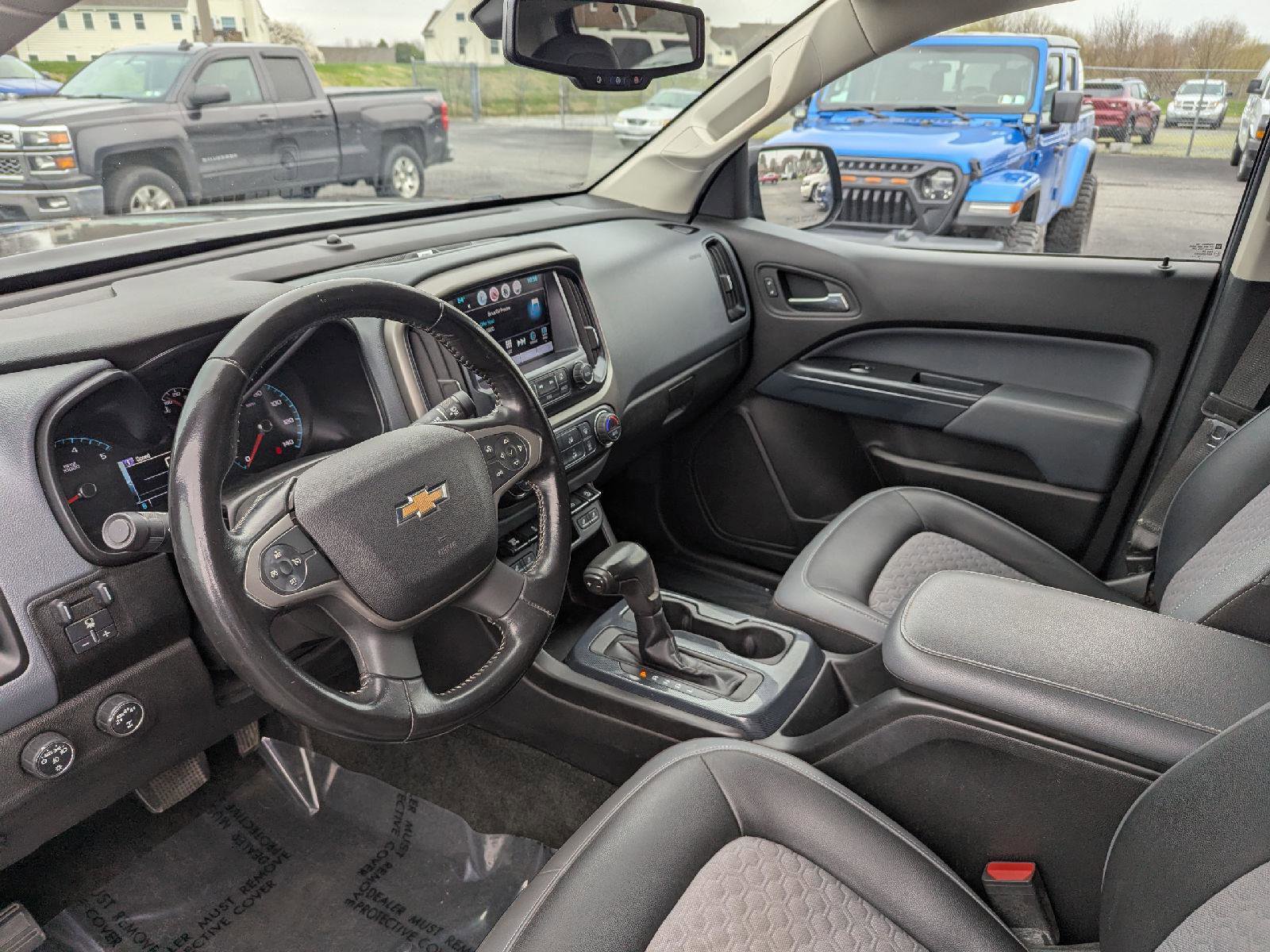 Used 2017 Chevrolet Colorado Z71 image 13