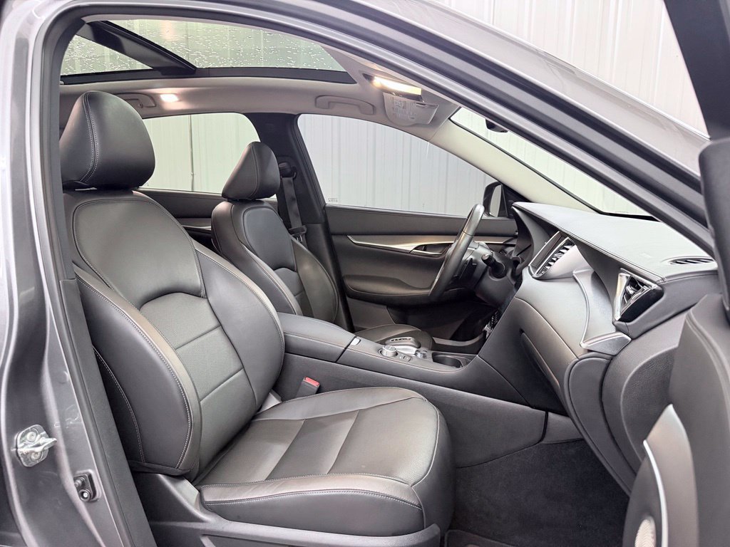 Certified 2023 INFINITI QX50 Luxe FWD image 42