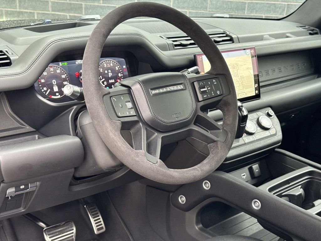 Certified 2022 Land Rover Defender 90 V8 AWD/4WD image 18