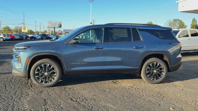 New 2026 Chevrolet Traverse LT w/ Sun and Wheel Package image 5