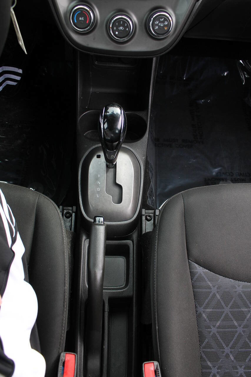 Used 2021 Chevrolet Spark LT image 33