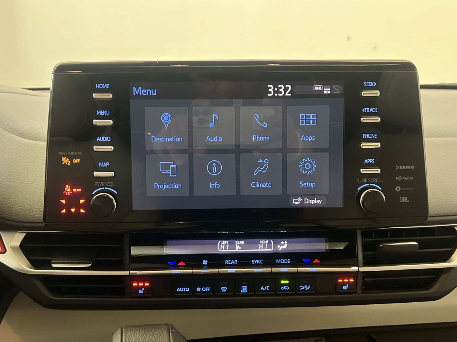 Used 2021 Toyota Sienna XLE w/ XLE Plus Package image 16