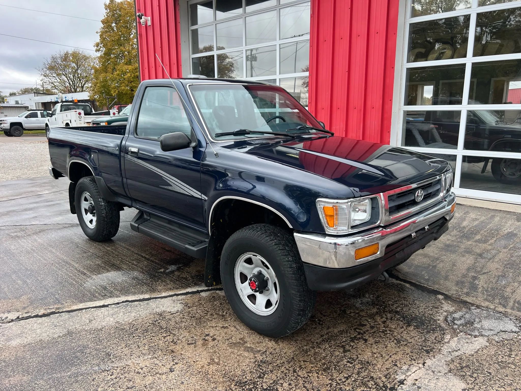 Used 1994 Toyota Pickup DX image 2