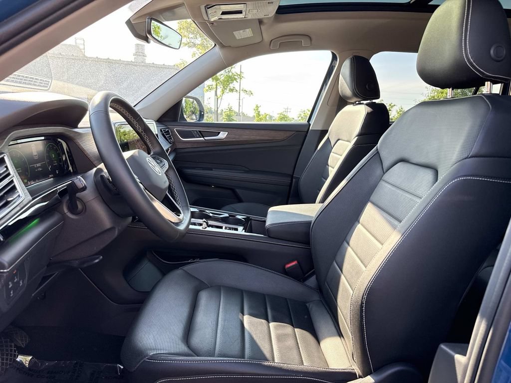 Certified 2025 Volkswagen Atlas SEL AWD/4WD image 10