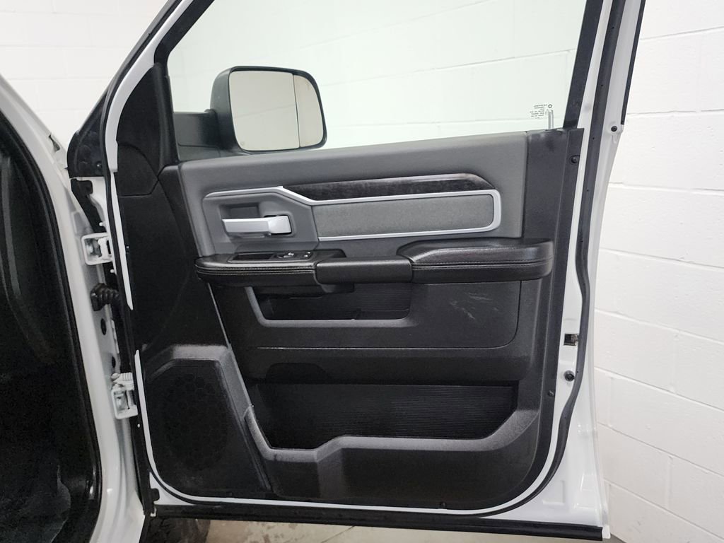Used 2022 RAM 3500 Big Horn AWD/4WD image 29