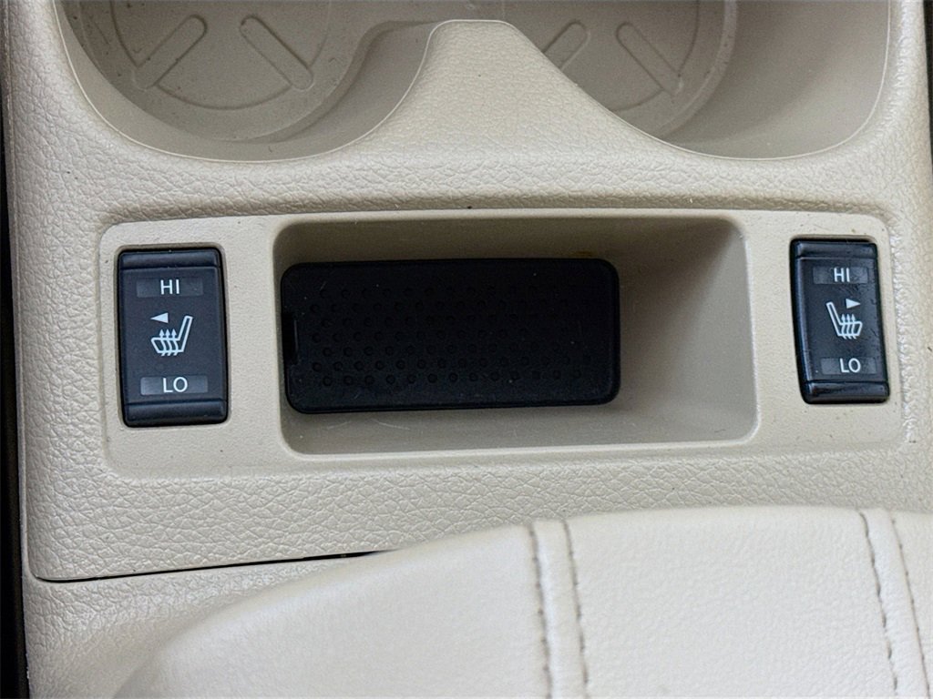 Used 2017 Nissan Rogue SV image 10