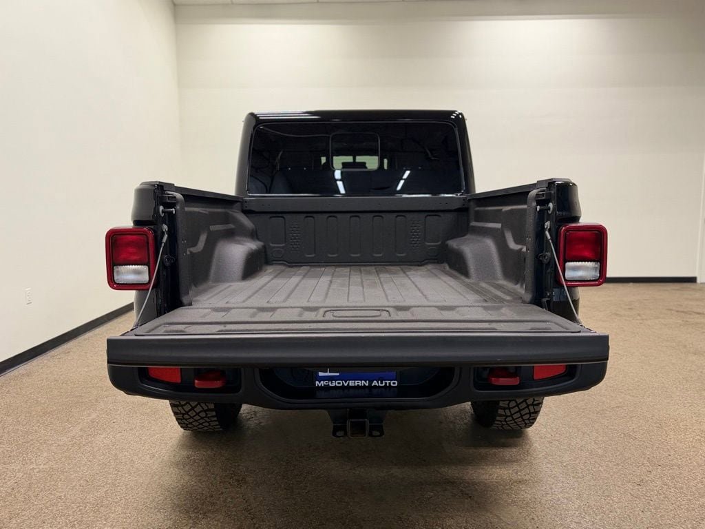 Used 2022 Jeep Gladiator Rubicon AWD/4WD image 6