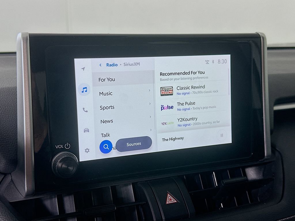 Used 2024 Toyota RAV4 LE image 28