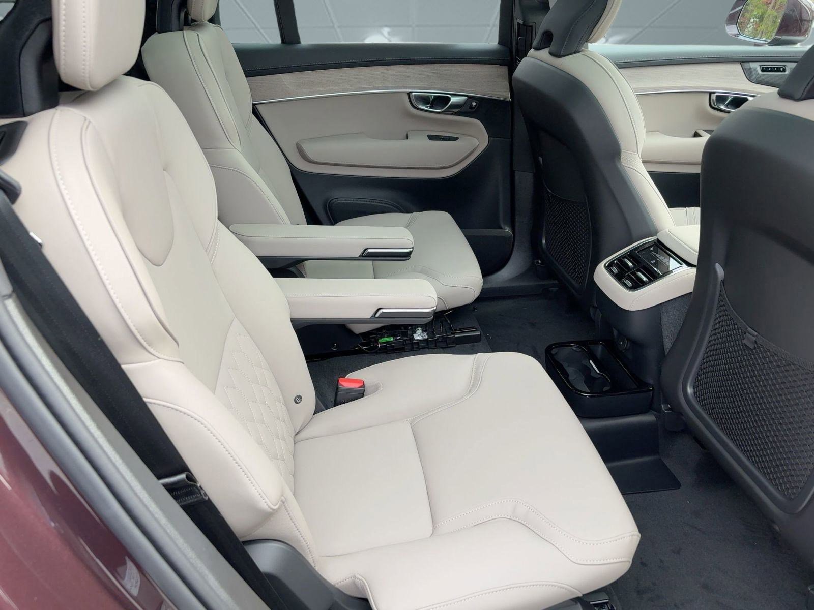 New 2026 Volvo XC90 B6 Plus image 28