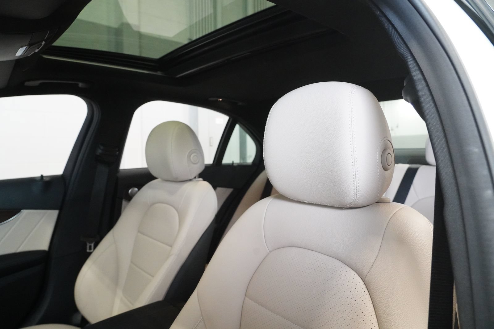 Certified 2020 Mercedes-Benz C 300 4MATIC Sedan image 12