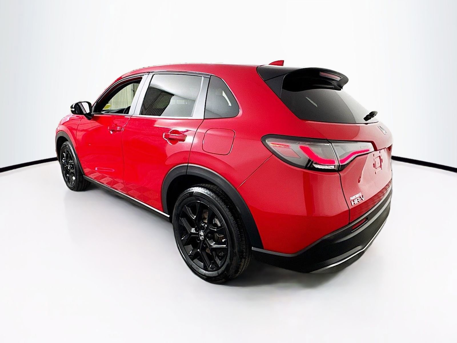 Used 2025 Honda HR-V Sport image 5