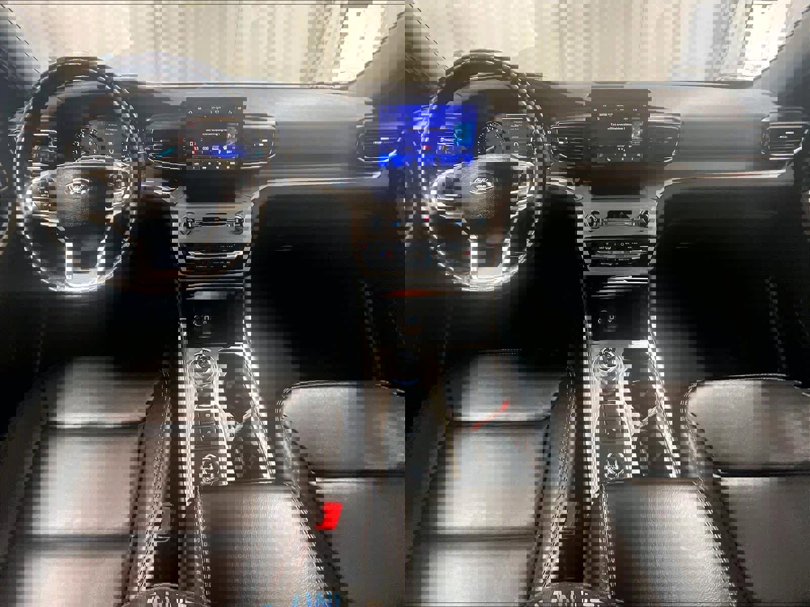 Used 2023 Ford Explorer XLT w/ Equipment Group 202A image 18