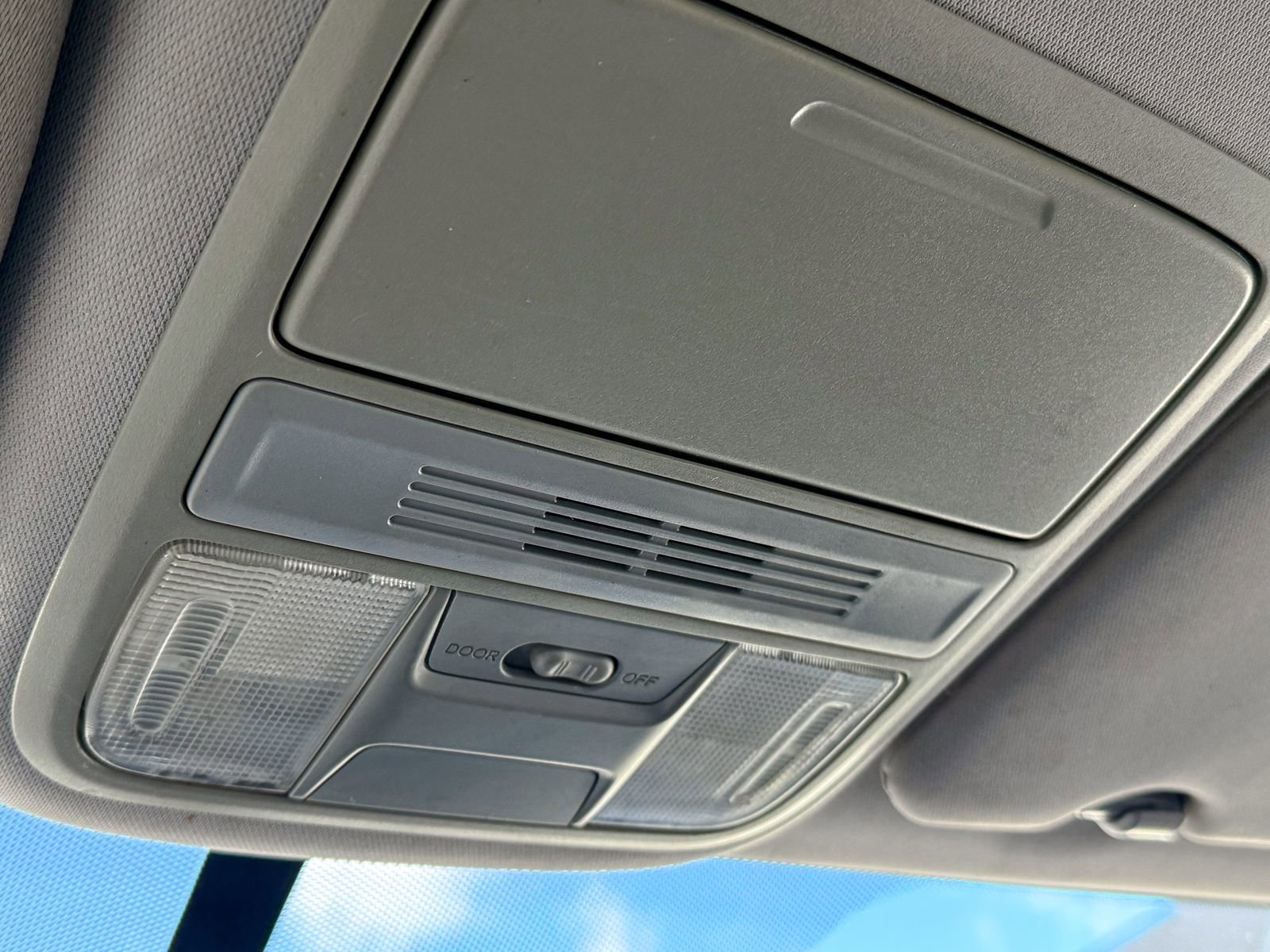 Used 2017 Honda CR-V LX image 29