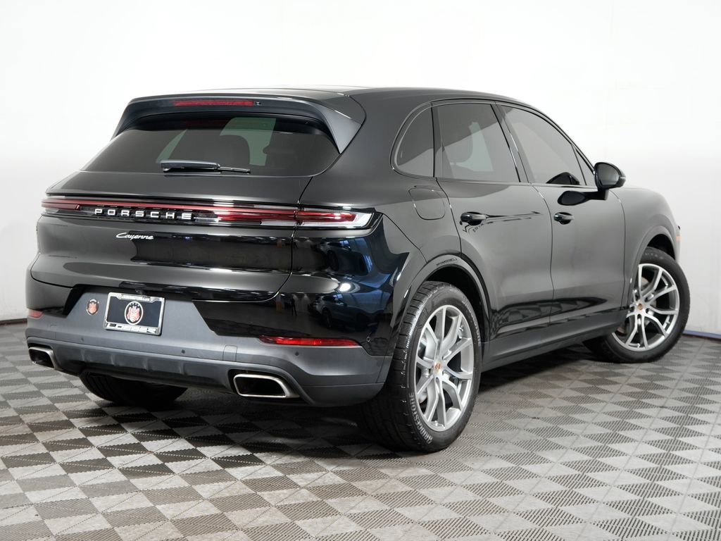 Certified 2024 Porsche Cayenne AWD/4WD image 7