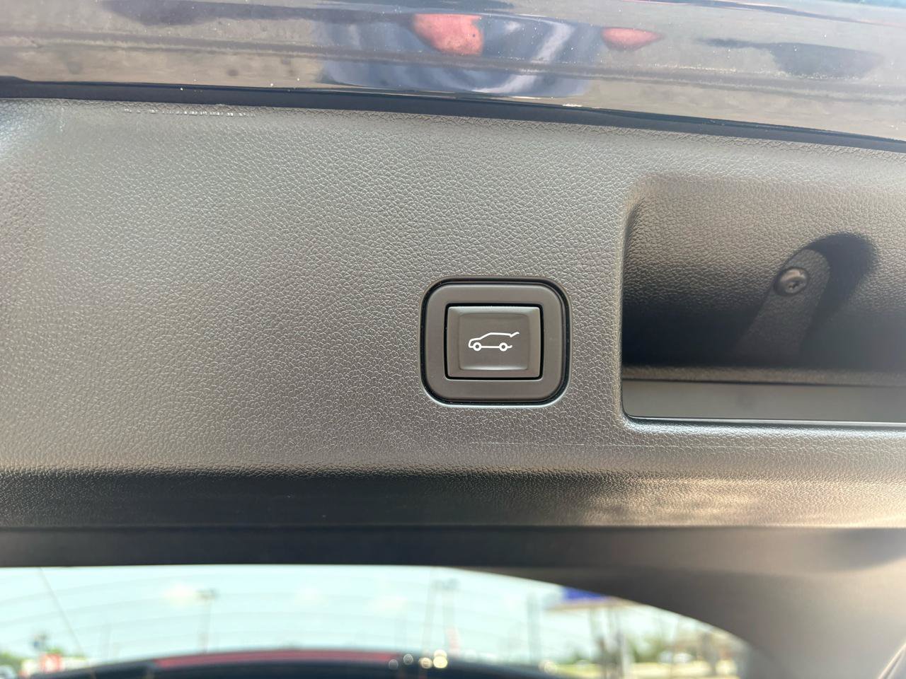 Used 2024 Chevrolet Equinox EV RS FWD image 59