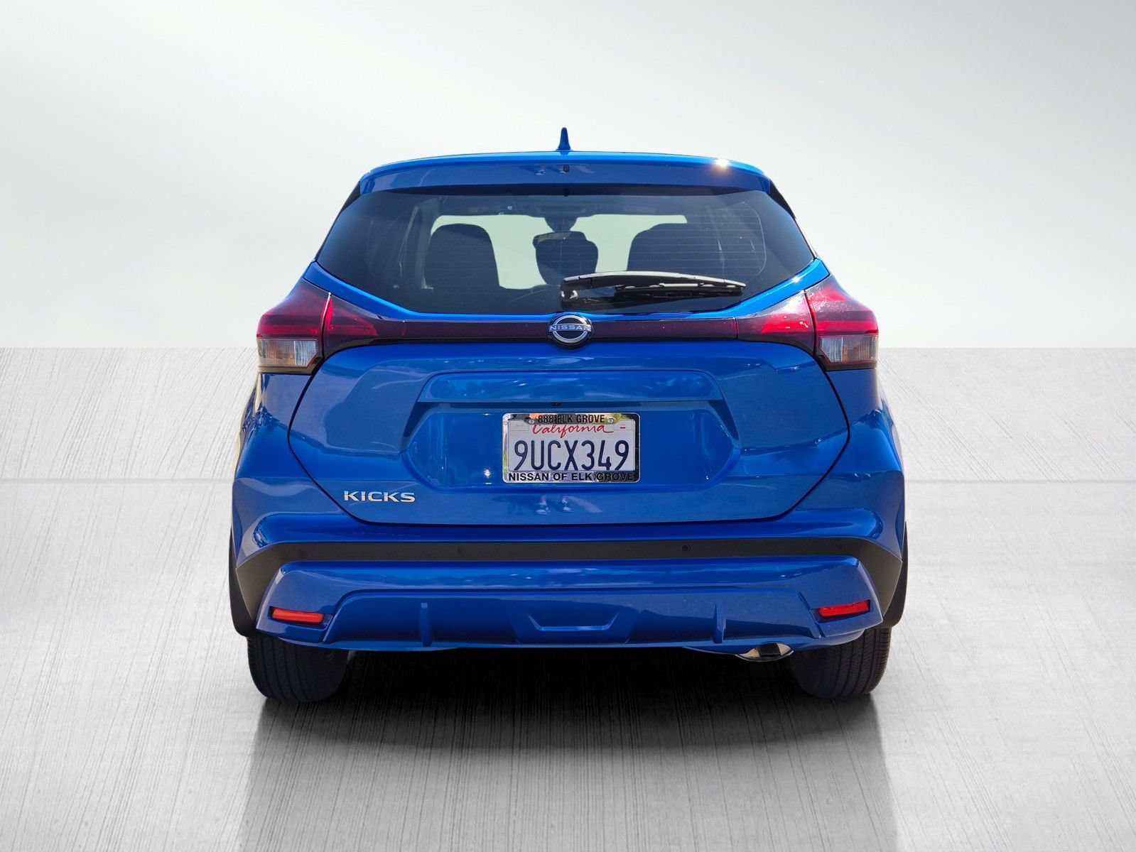 Used 2025 Nissan Kicks Play S FWD image 5
