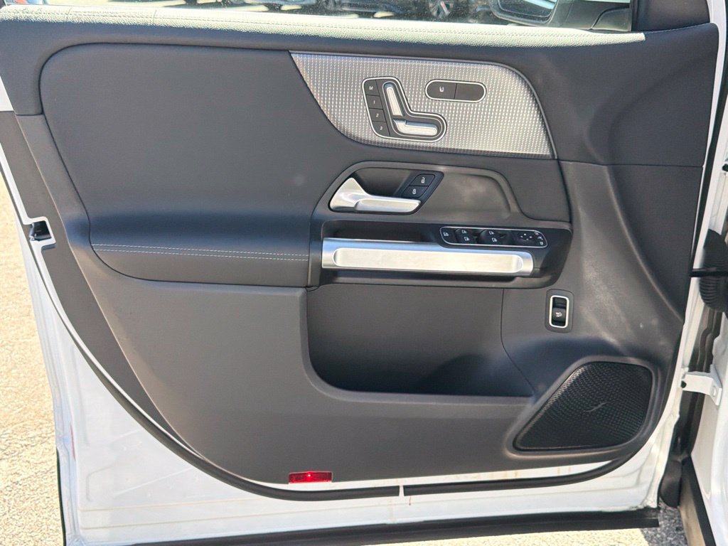 Certified 2023 Mercedes-Benz EQB 300 4MATIC w/ Exclusive Package image 19
