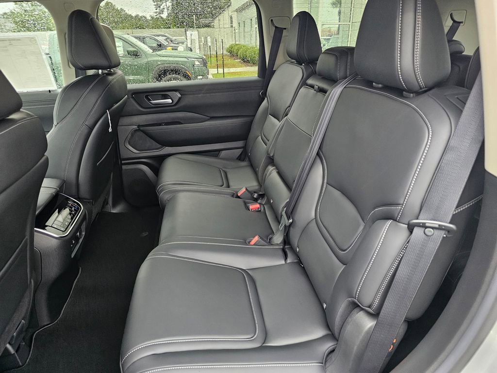 New 2026 Nissan Armada SV image 11