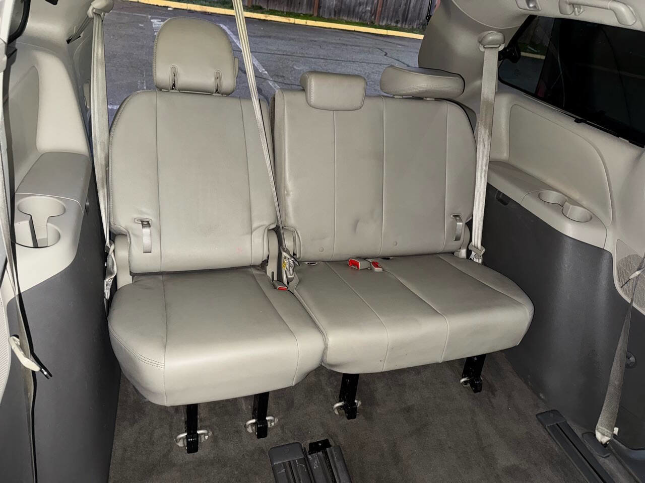 Used 2014 Toyota Sienna XLE FWD image 13