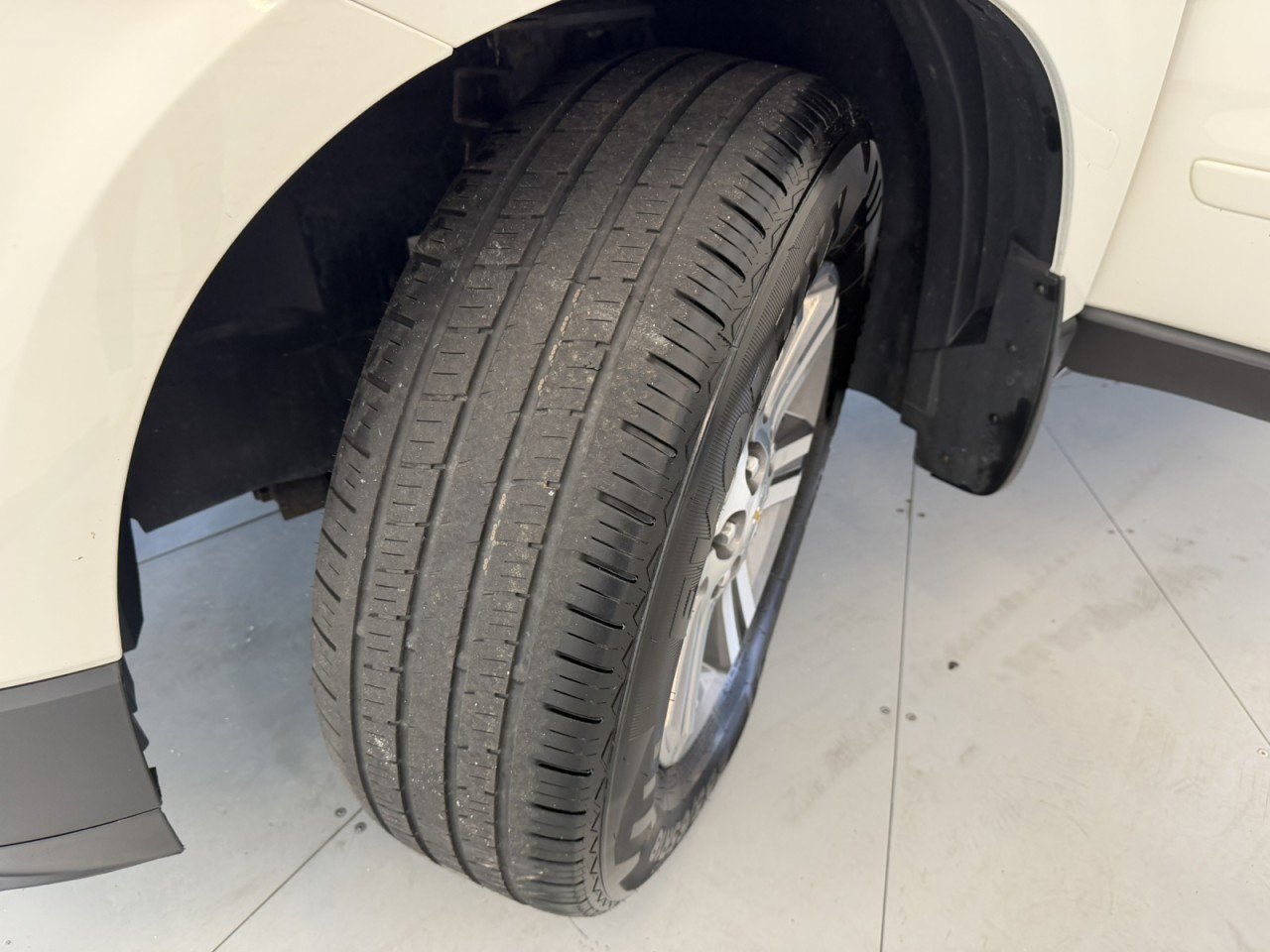 Used 2015 Chevrolet Traverse LT image 46