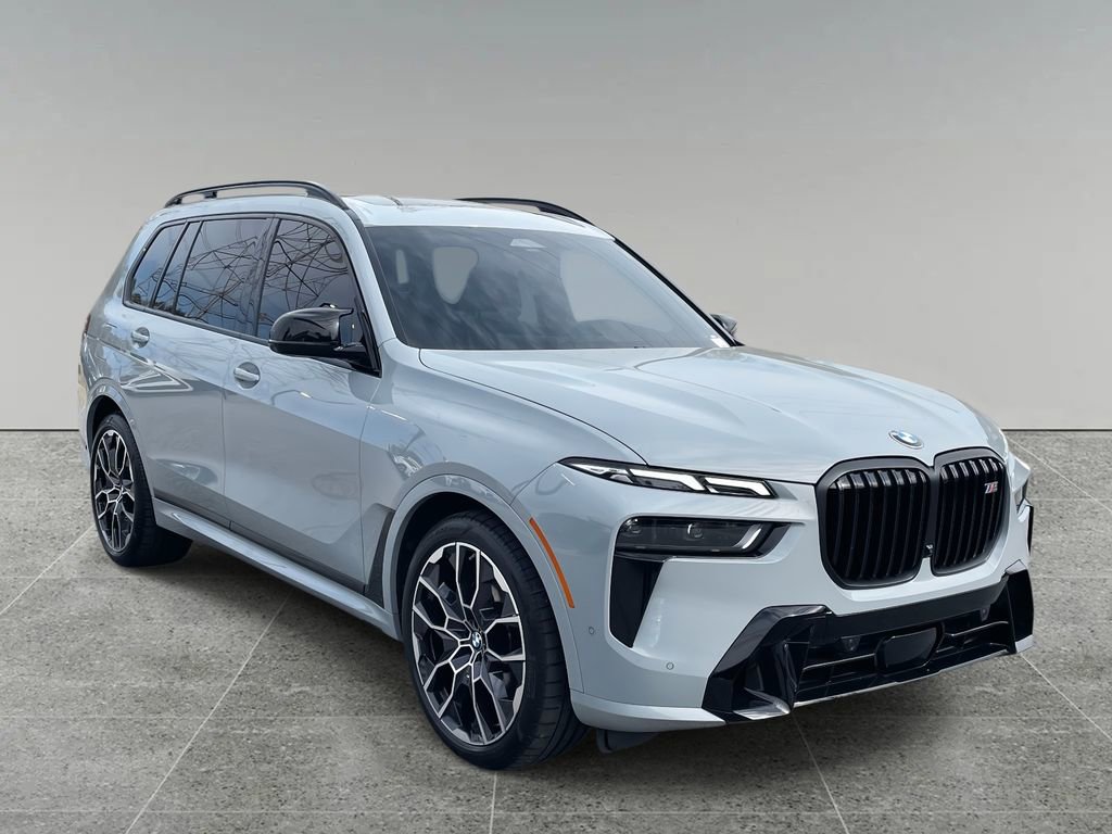 Used 2025 BMW X7 M60i w/ Executive Package image 7