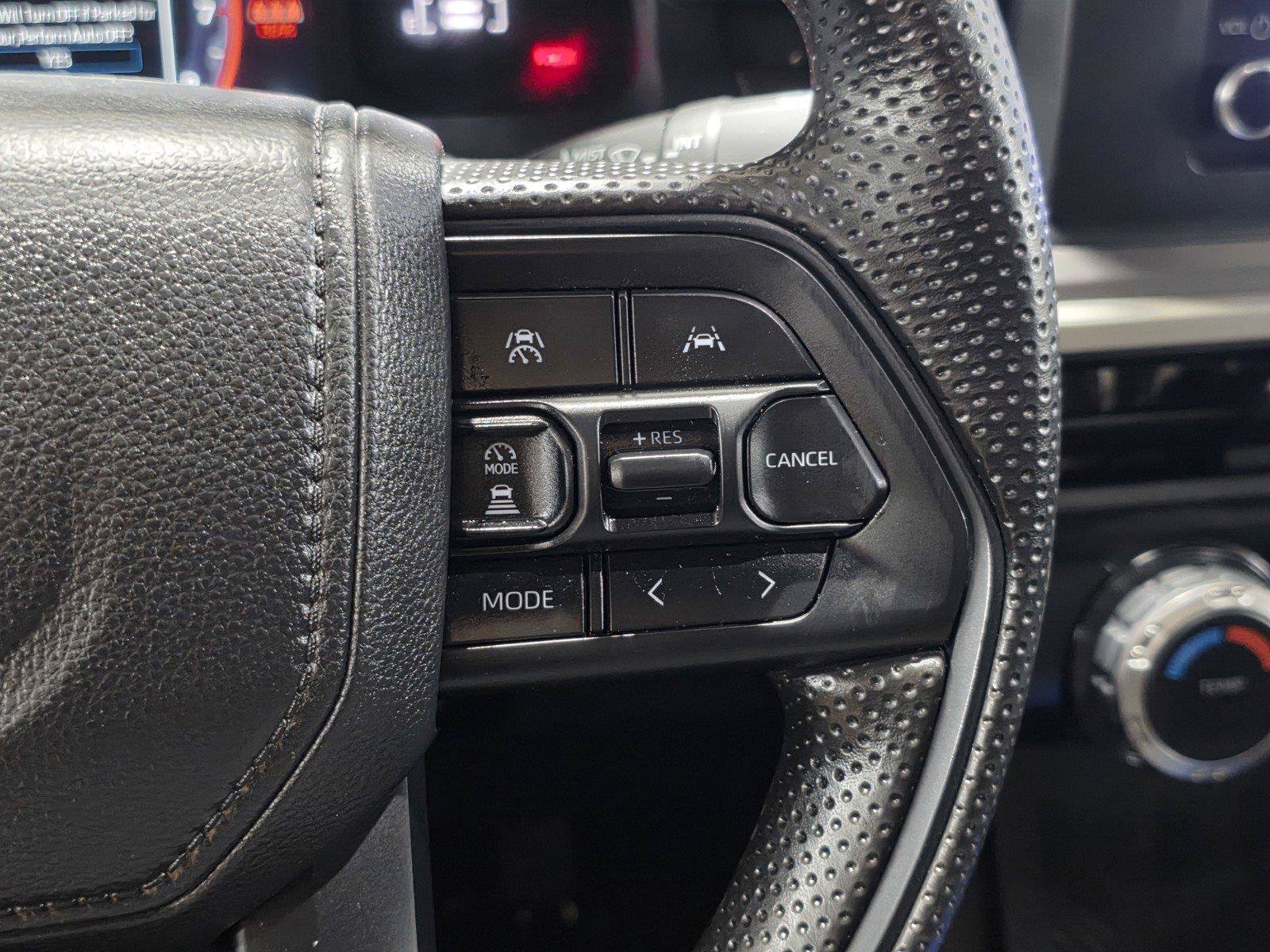 Used 2025 Toyota Tacoma SR5 AWD/4WD image 33