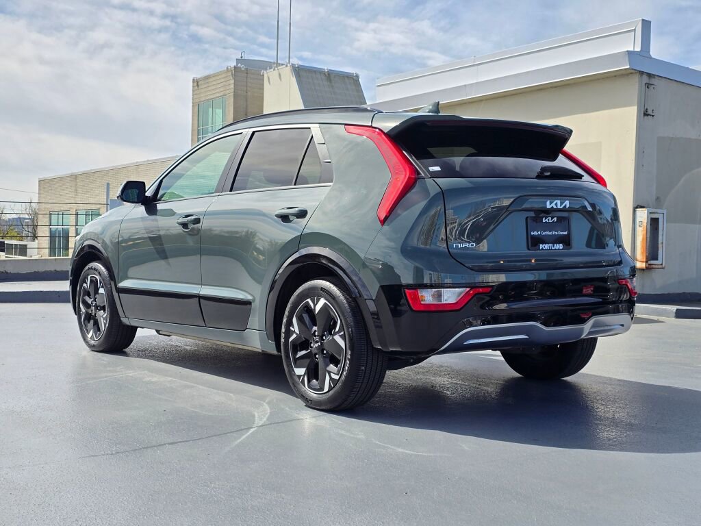 Used 2023 Kia Niro Wind w/ Wind Preserve Package FWD image 6
