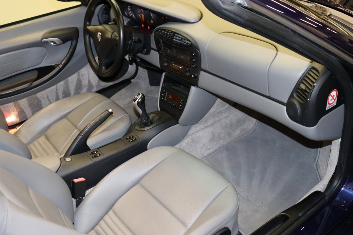 Used 2001 Porsche Boxster image 25