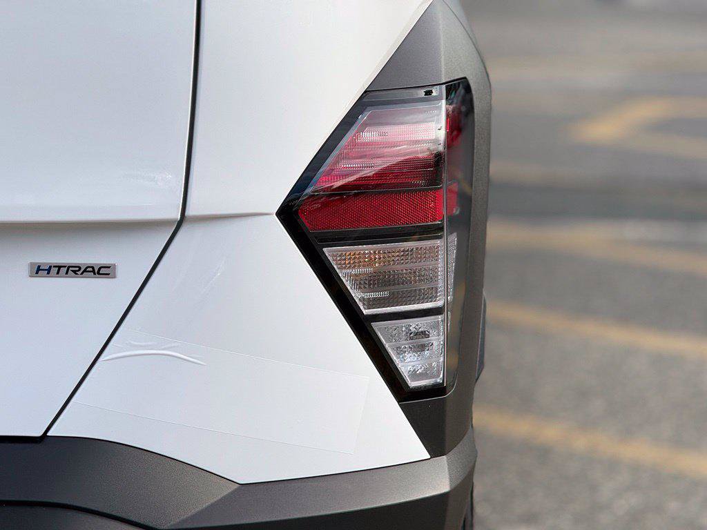 New 2027 Hyundai Kona SE AWD/4WD image 6