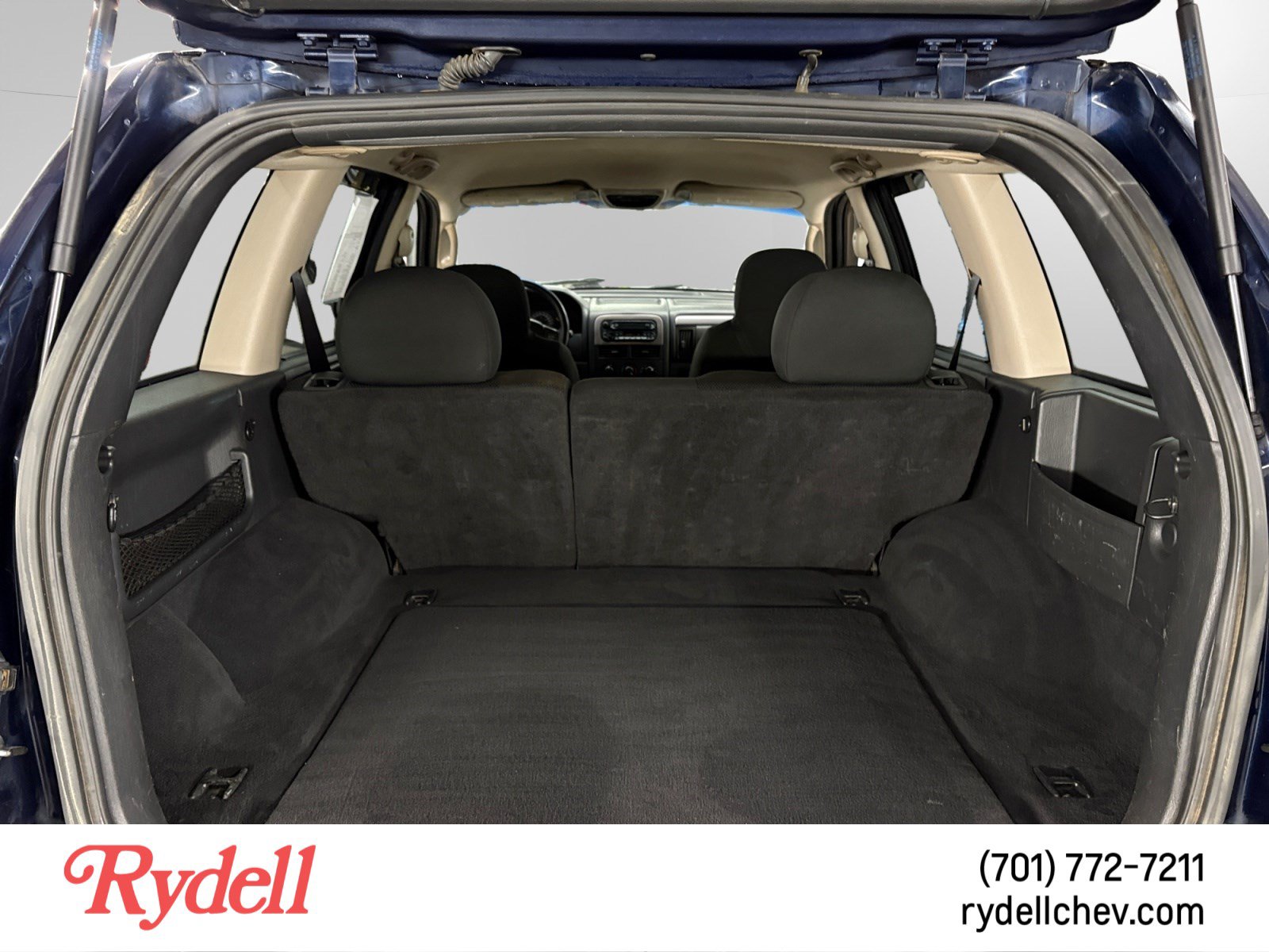 Used 2004 Jeep Grand Cherokee Laredo w/ Convenience Group AWD/4WD image 18