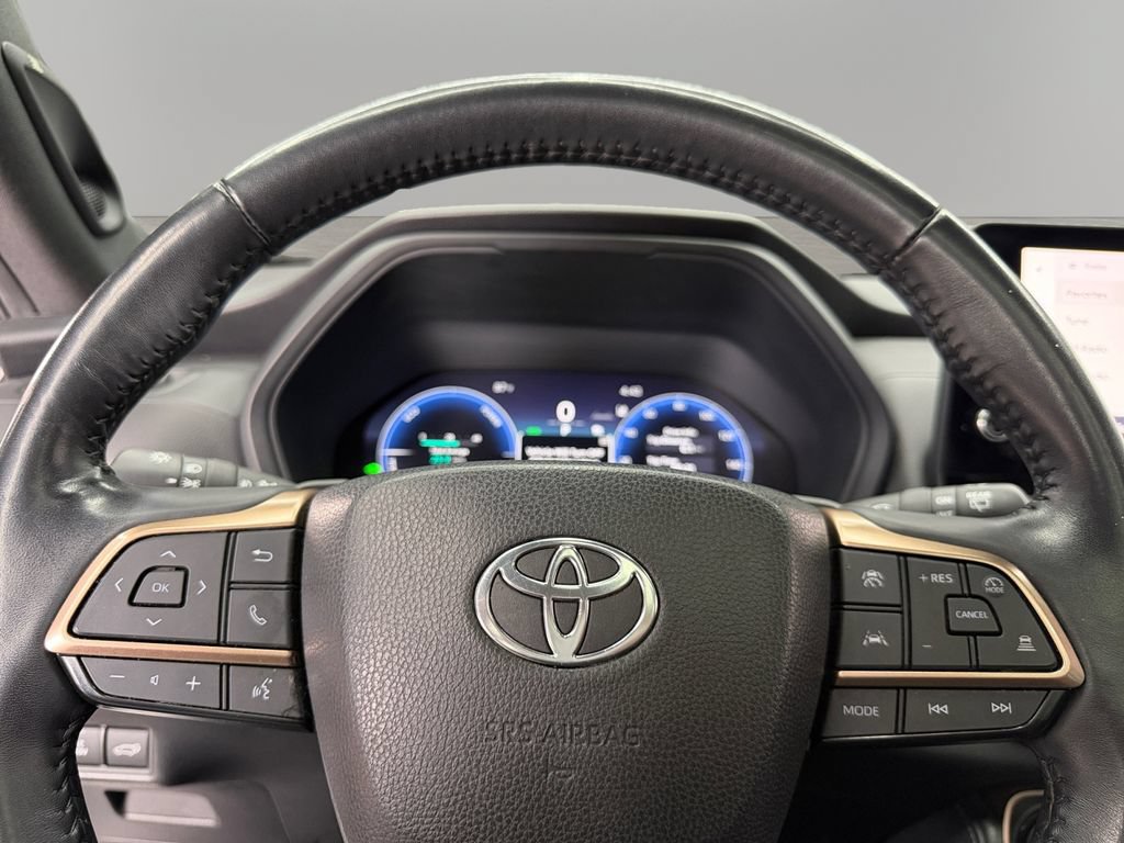 Used 2024 Toyota Grand Highlander AWD Hybrid image 20