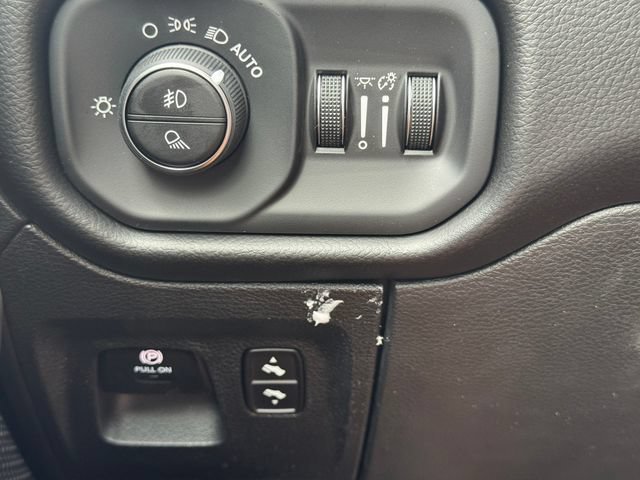 New 2027 RAM 1500 4x4 Crew Cab image 23