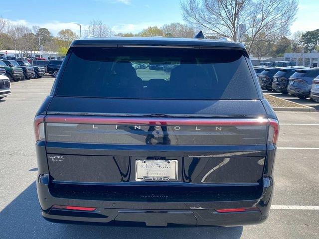 New 2026 Lincoln Navigator Reserve AWD/4WD image 29