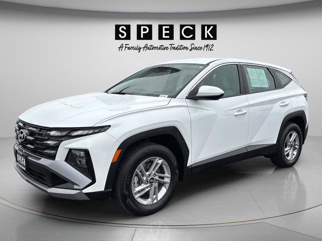 Certified 2025 Hyundai Tucson SE AWD/4WD image 1