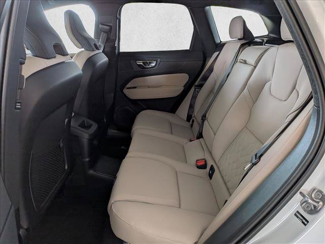 New 2026 Volvo XC60 T8 Plus w/ Climate Package PRO AWD/4WD image 17