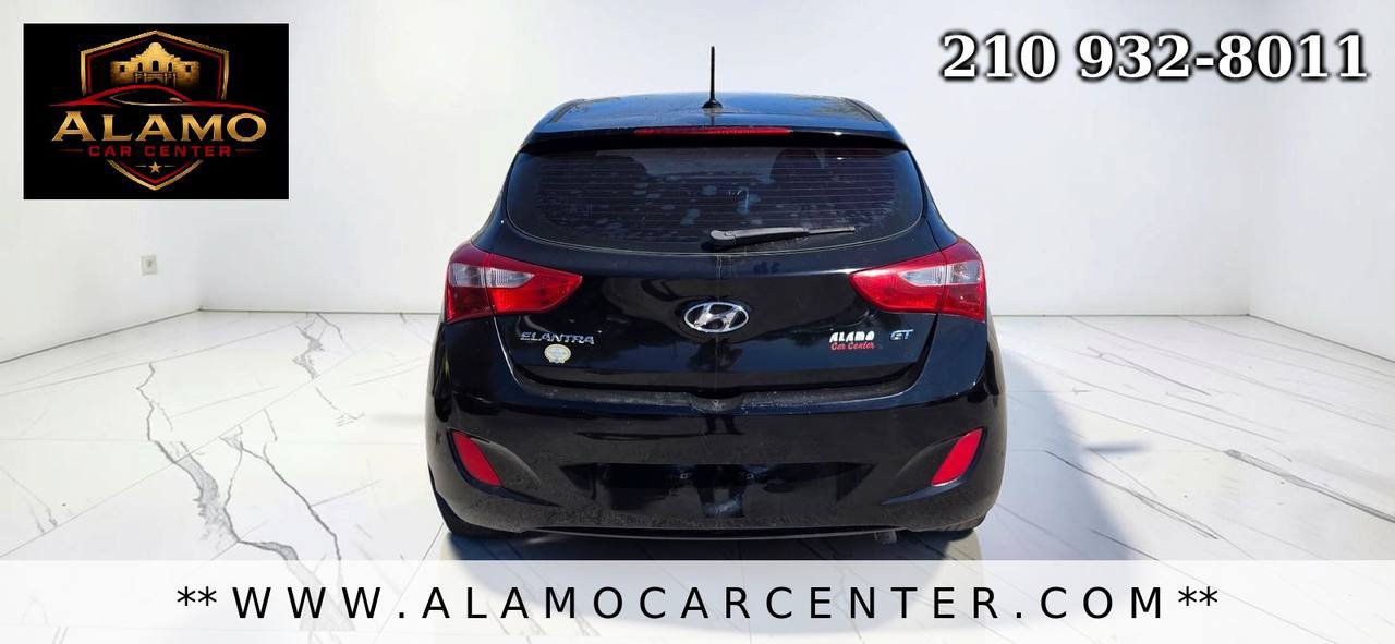 Used 2017 Hyundai Elantra GT FWD image 4
