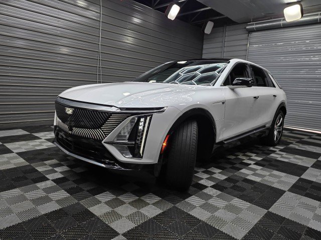 Used 2024 Cadillac Lyriq Tech w/ Driver Assist Package AWD/4WD image 42