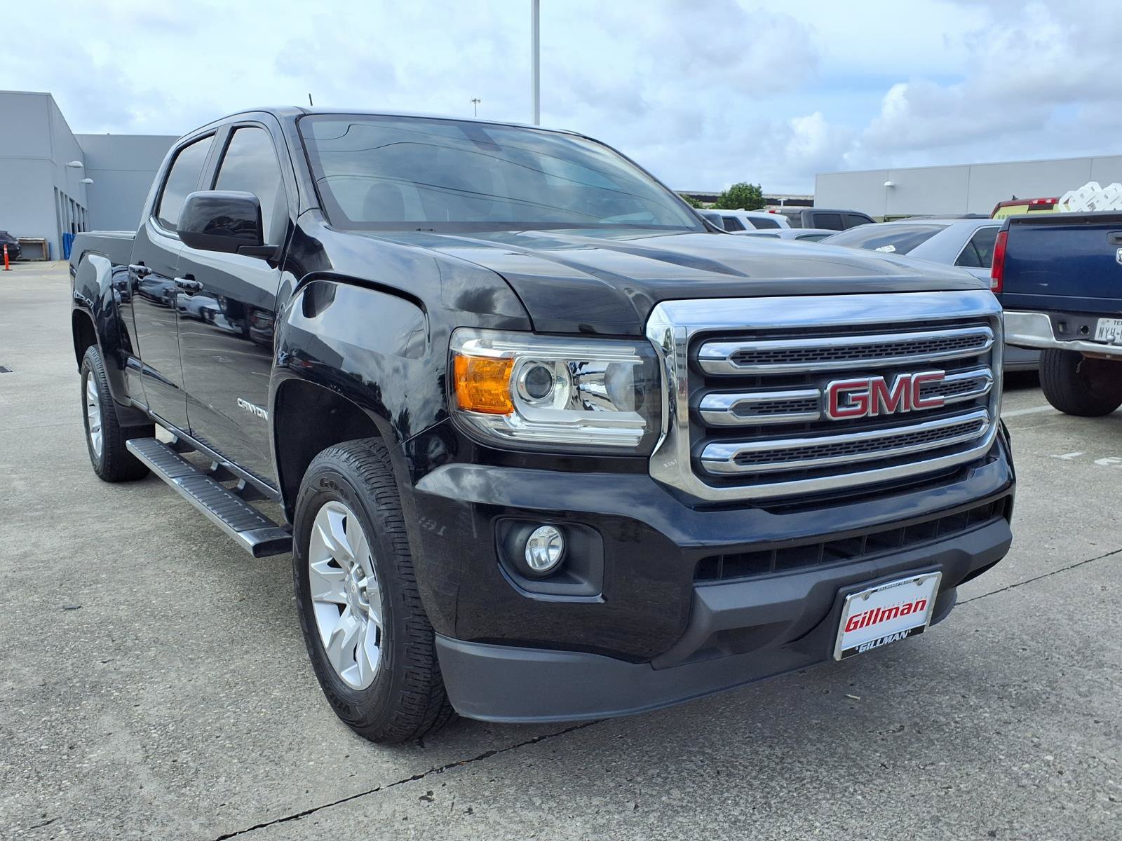 Used 2015 GMC Canyon SLE RWD image 2