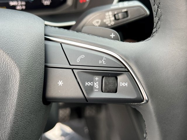 Certified 2025 Audi Q3 2.0T Premium Plus w/ Premium Plus Package image 26