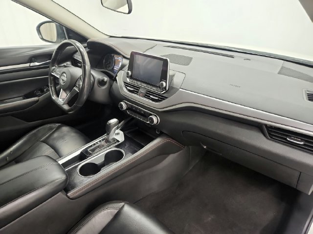 Used 2024 Nissan Altima 2.5 SR FWD image 19