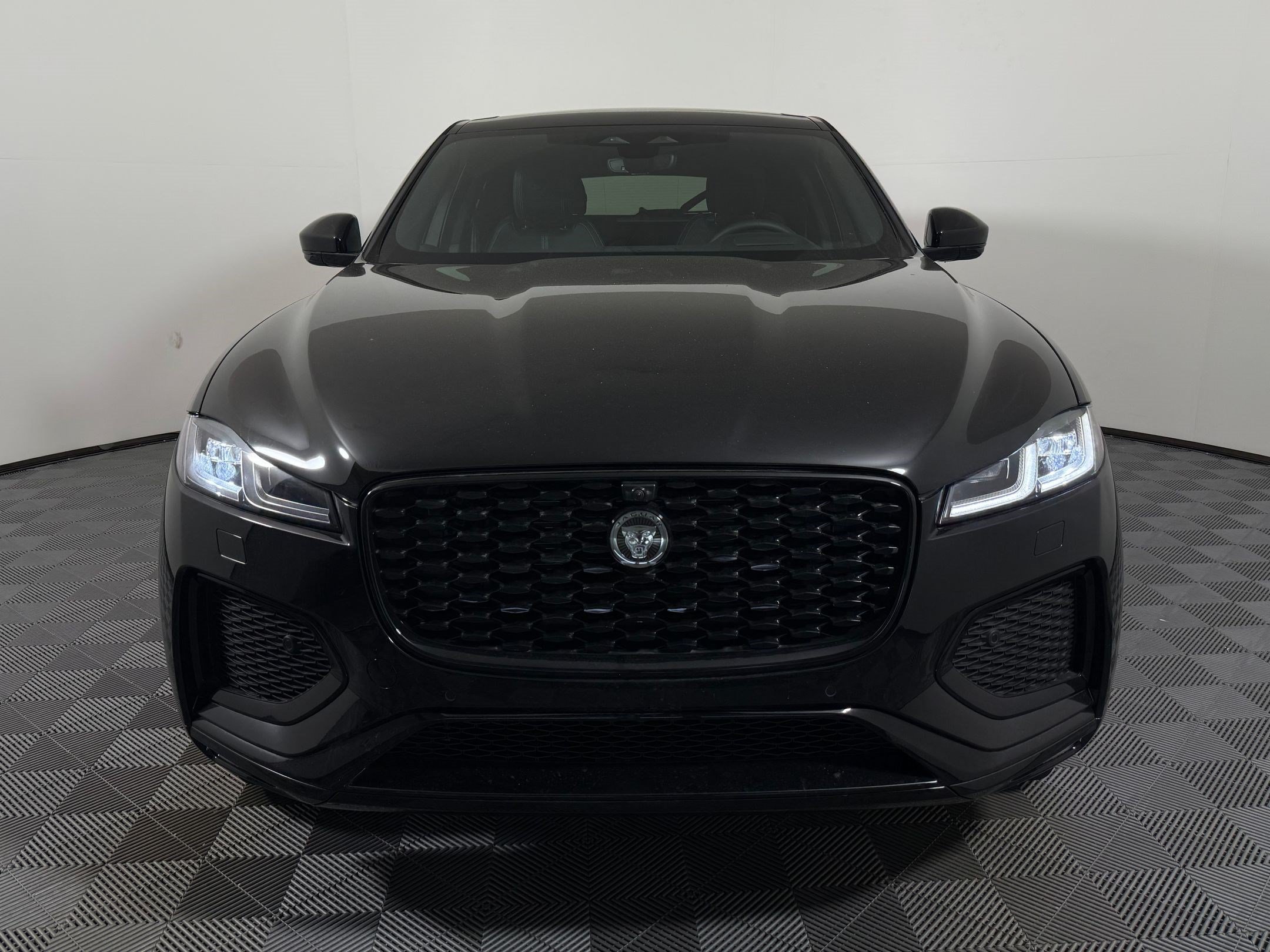 New 2026 Jaguar F-PACE R-Dynamic S AWD/4WD image 6