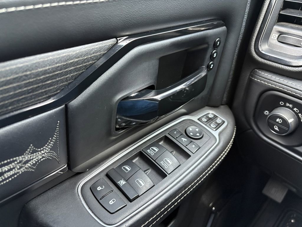 Used 2023 RAM 2500 Limited image 12