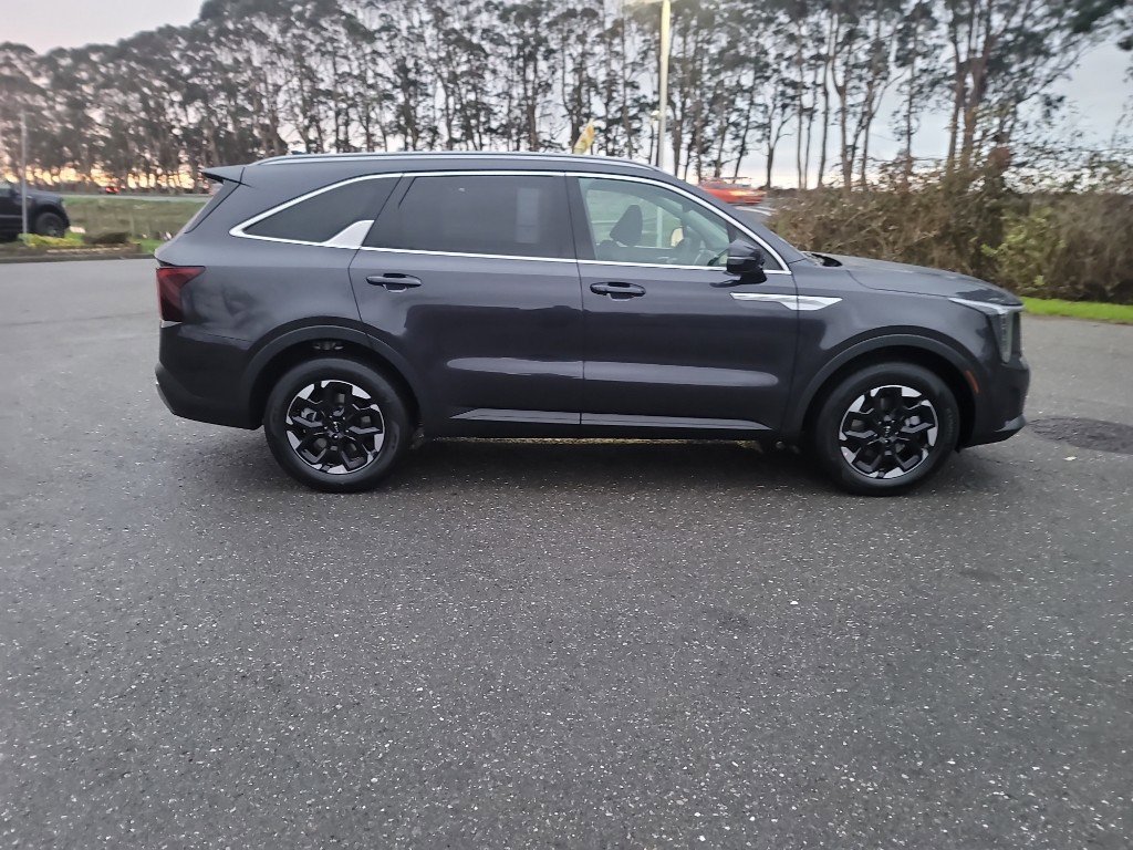 New 2026 Kia Sorento S image 6