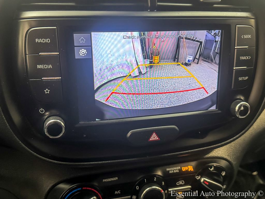 Used 2022 Kia Soul LX w/ Technology Package image 16