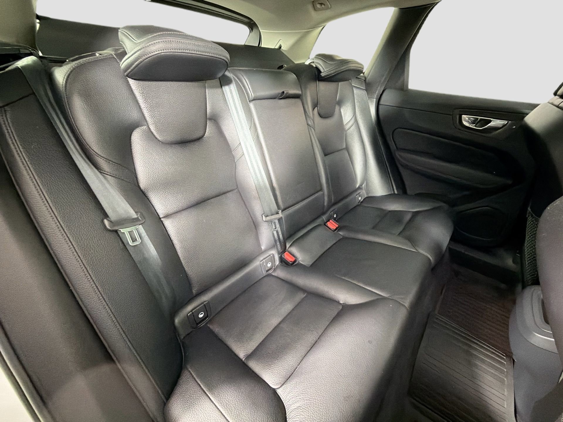 Certified 2023 Volvo XC60 B5 Plus w/ Climate Package AWD/4WD image 25
