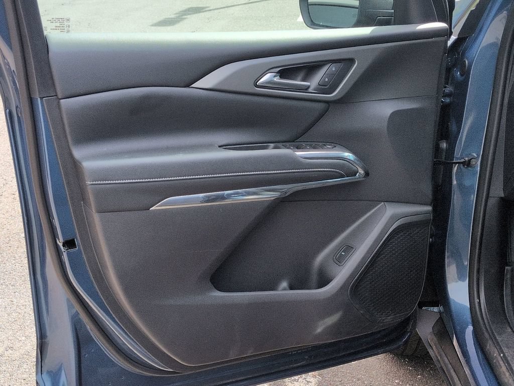 Used 2026 Chevrolet Traverse LT w/ LPO, Floor Liner Package AWD/4WD image 26