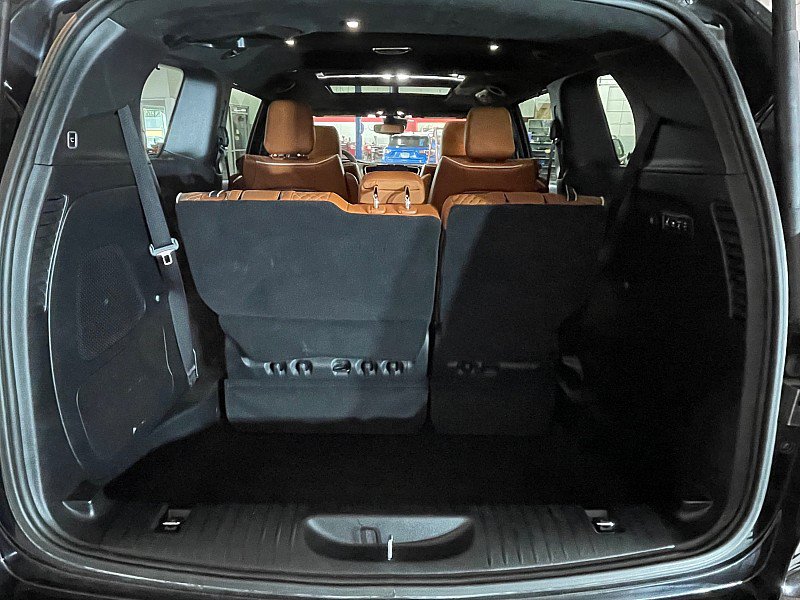 Used 2025 Chrysler Pacifica Pinnacle FWD image 6