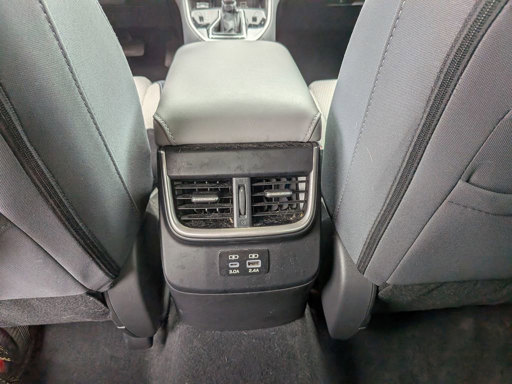 Used 2023 Subaru Outback Premium AWD/4WD image 37
