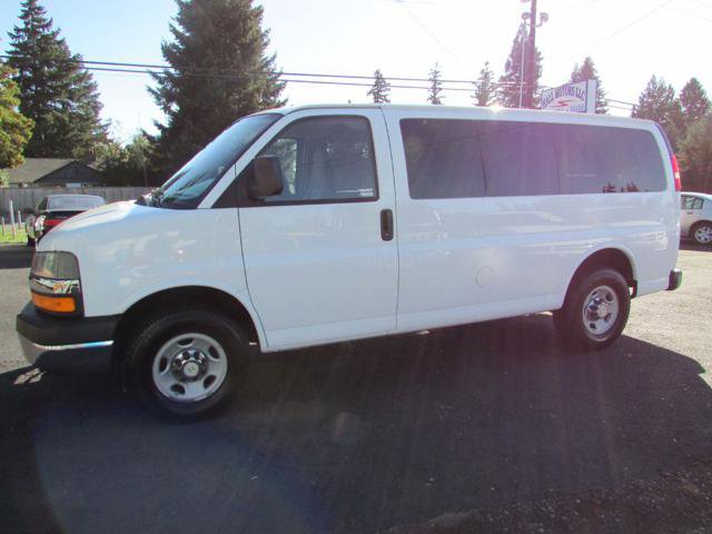 Used 2007 Chevrolet Express 3500 Passenger w/ LT Preferred Equipment Group image 1