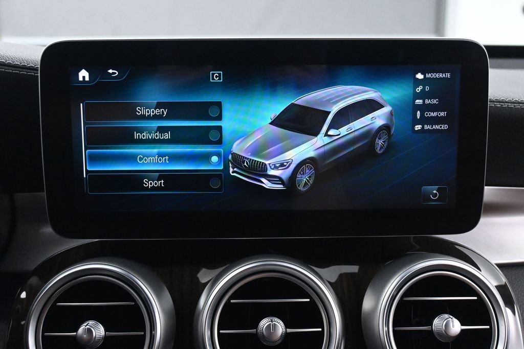 Used 2021 Mercedes-Benz GLC 43 AMG 4MATIC image 37